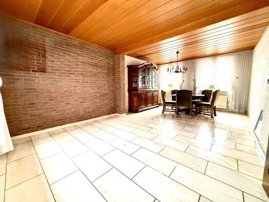 Reihenmittelhaus zum Kauf 239.000 € 5 Zimmer 130 m² 84 m² Grundstück Hochneukirch Jüchen 41363