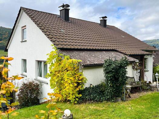 Einfamilienhaus zum Kauf provisionsfrei 259.000 € 5 Zimmer 169 m² 693 m² Grundstück Schneeberg 63936