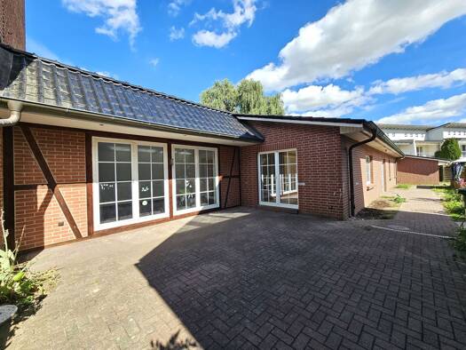 Einfamilienhaus zur Miete 1.150 € 6 Zimmer 176 m² 240 m² Grundstück frei ab 01.12.2026 Vor dem Mühlentor 11 Boizenburg Boizenburg/Elbe 19258