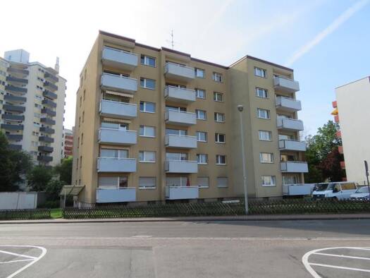 Wohnung zur Miete 888 € 3 Zimmer 7.393 m² 5 Geschosse frei ab 01.08.2026 Heddingheimer Straße 7 Hattersheim 65795