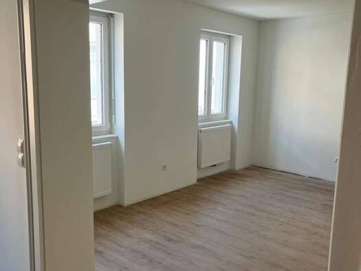 Wohnung zur Miete 670 € 1,5 Zimmer 36 m² 3 Geschosse frei ab 01.12.2026 Landau Landau in der Pfalz 76829