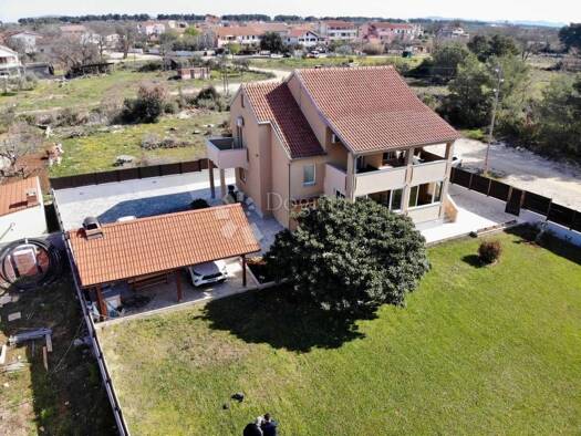 Haus zum Kauf 1.300.000 € 6 Zimmer 210 m² Biograd na Moru Biograd na Moru