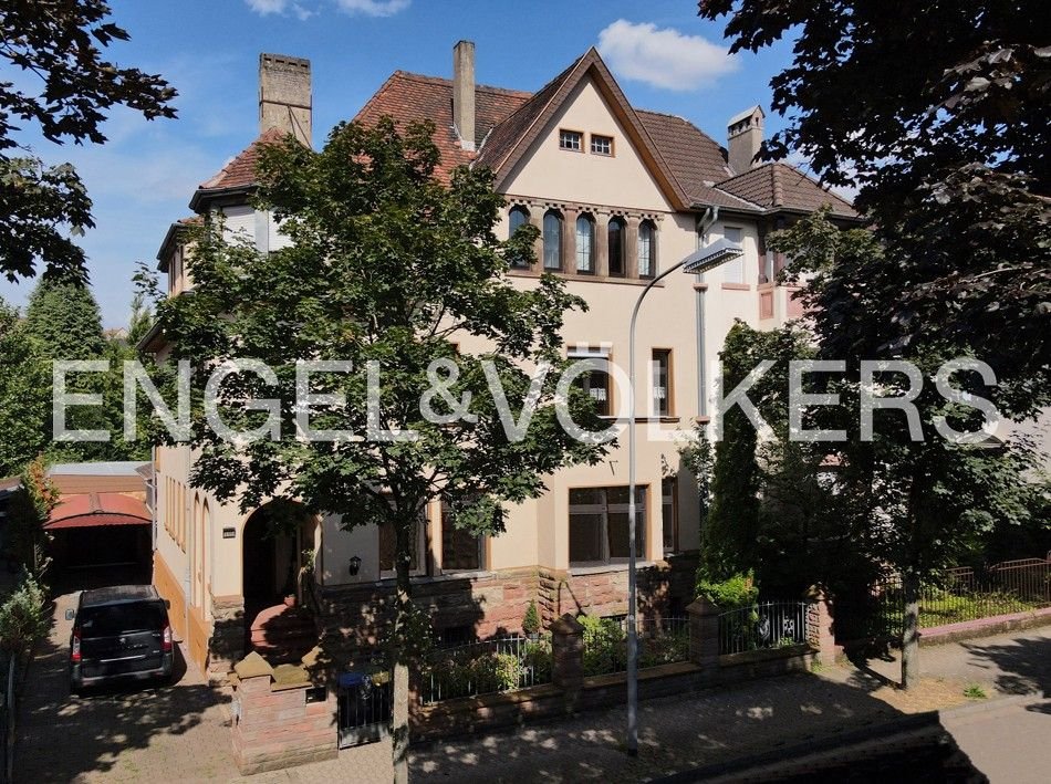 Einfamilienhaus zum Kauf 829.000 € 10 Zimmer 390 m²<br/>Wohnfläche 523 m²<br/>Grundstück Am Staden Saarbrücken 66121