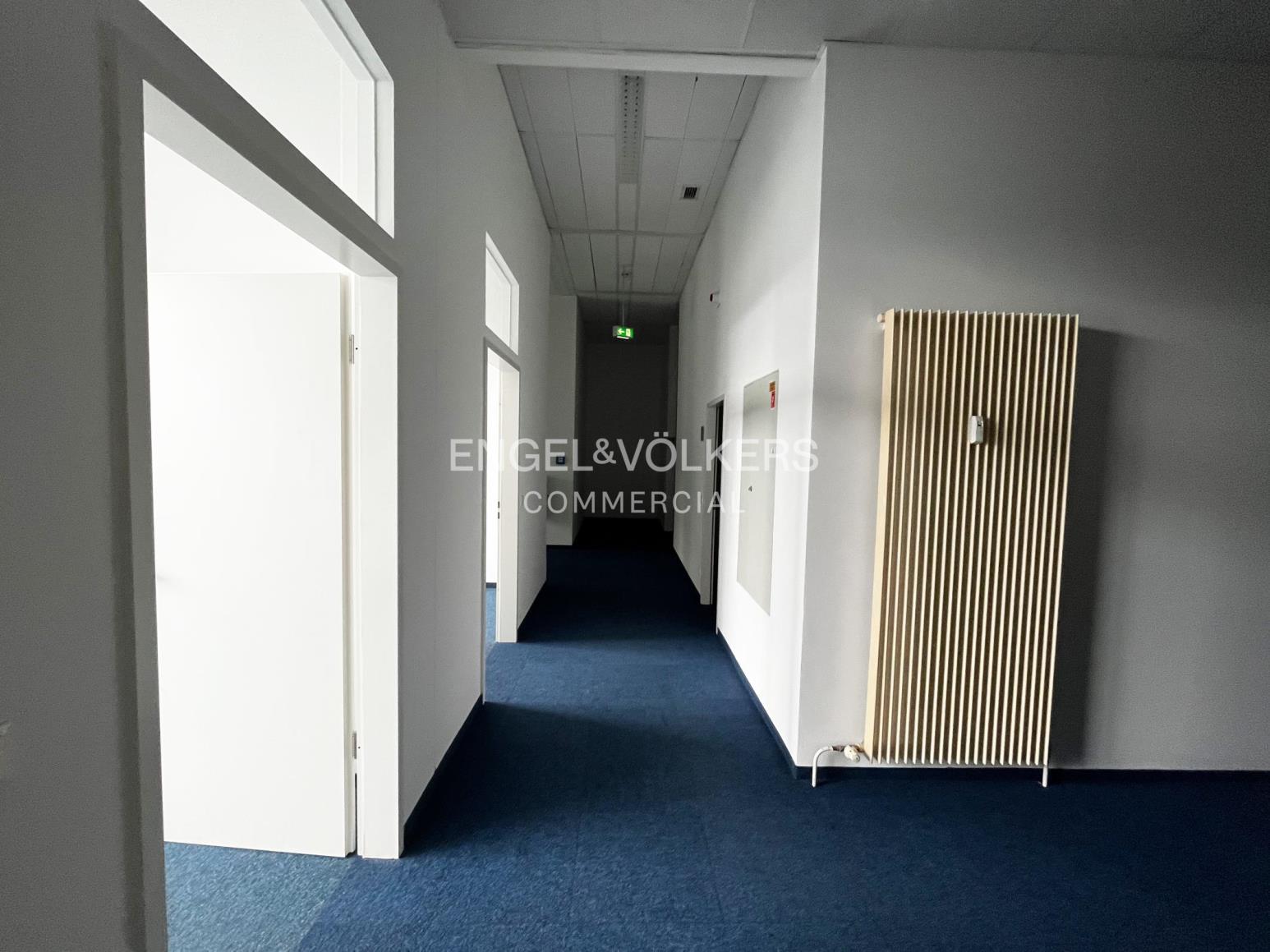 Büro-/Praxisfläche zur Miete 8,50 € 800 m²<br/>Bürofläche ab 800 m²<br/>Teilbarkeit Hennigsdorf 16761