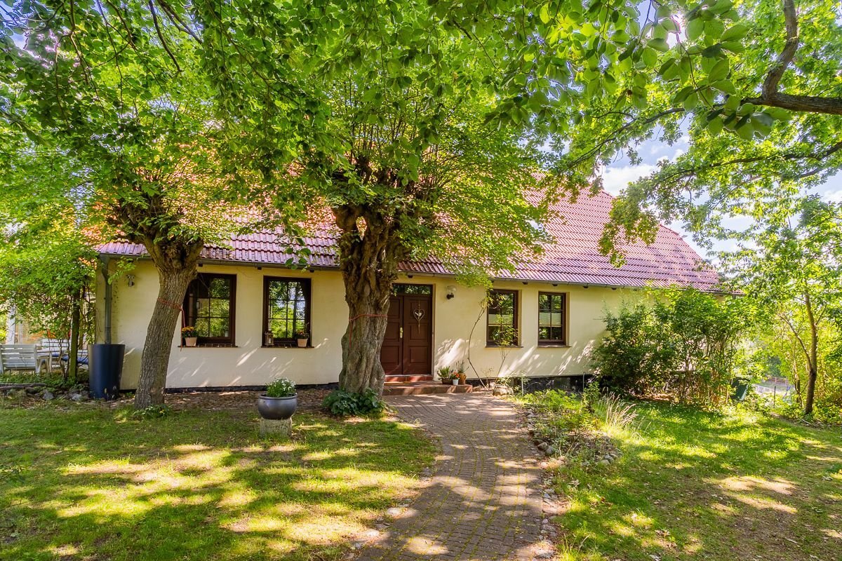 Einfamilienhaus zum Kauf 435.000 € 9 Zimmer 215,2 m²<br/>Wohnfläche 1.739 m²<br/>Grundstück Wolgast Wolgast 17438