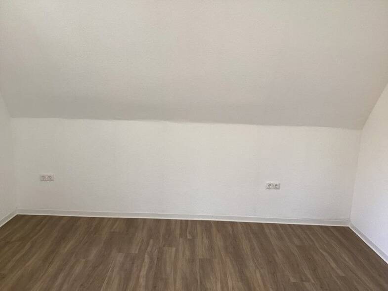 Wohnung zur Miete 709 € 2,5 Zimmer 53,3 m² Dachgeschoss frei ab 27.05.2025 Ahornweg 44 Nordend Fulda 36037