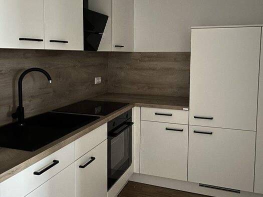 Wohnung zur Miete 600 € 2 Zimmer 46,1 m² Arnsdorf 01477