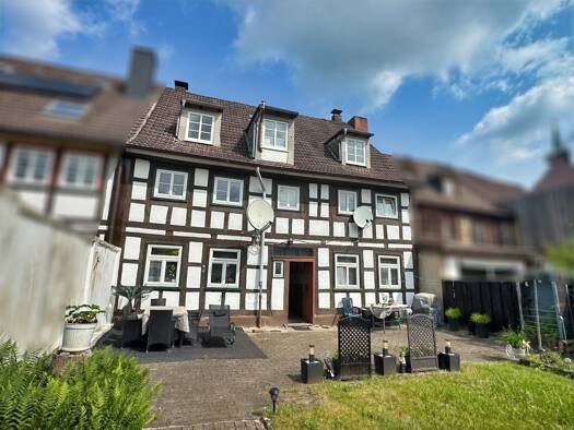 Mehrfamilienhaus zum Kauf 75.000 € 10 Zimmer 250 m² 263 m² Grundstück Holzminden 37603