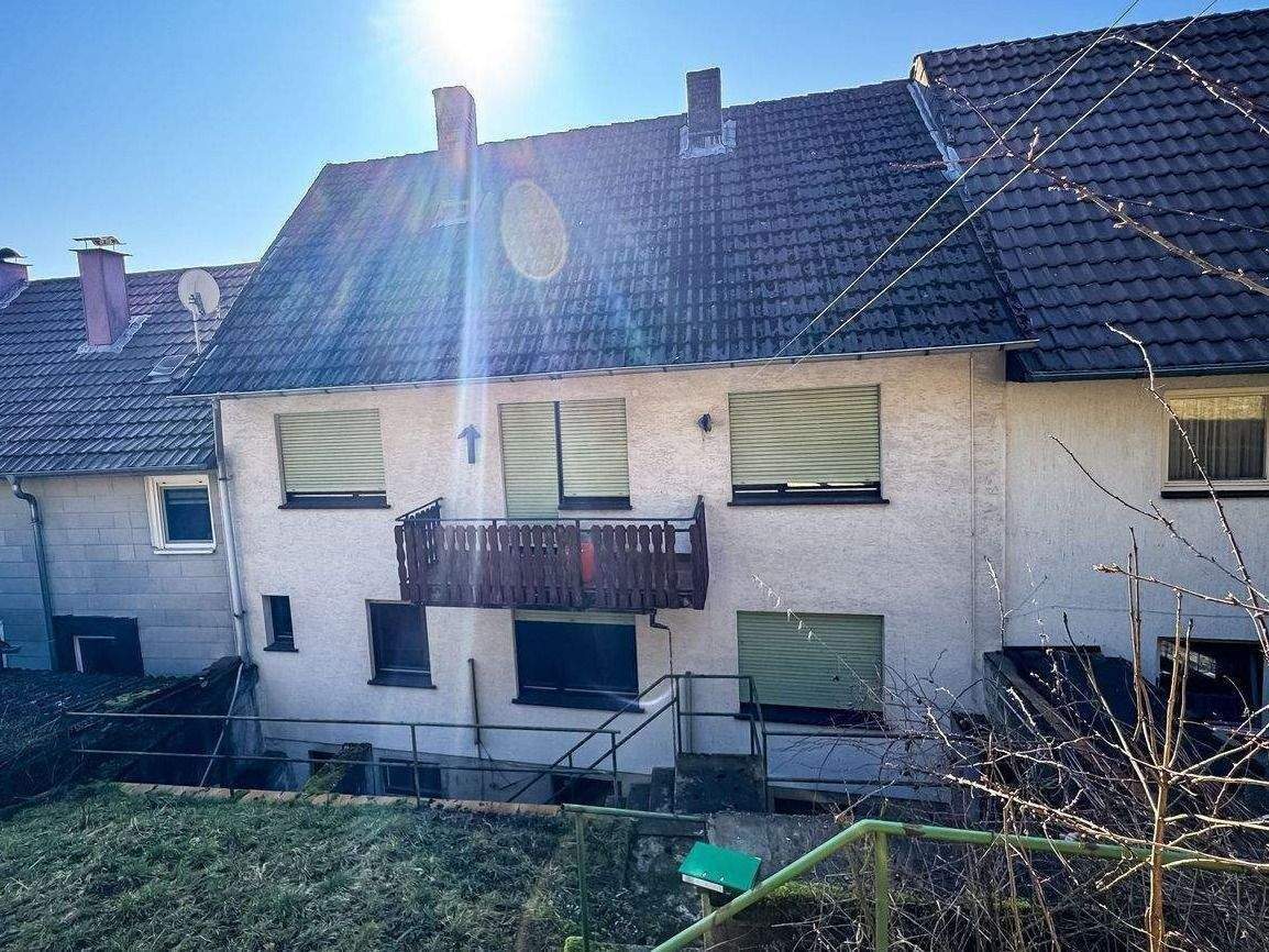 Immobilie in Großalmerode - Projekt für Handwerker: Massiv gebautes Einfamilienhaus in Rommerode - Bild 2