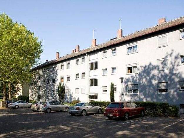 Wohnung zur Miete 865 € 2 Zimmer 52 m² 2. Geschoss frei ab 26.03.2026 Neu-Zeilsheim 87 Zeilsheim Frankfurt am Main 65931