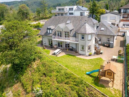Villa zum Kauf provisionsfrei 1.250.000 € 9 Zimmer 380 m² 2.530 m² Grundstück Panoramaweg 2 Leiwen 54340