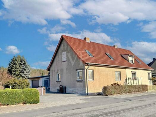 Doppelhaushälfte zum Kauf 149.000 € 5 Zimmer 120 m² 2.207 m² Grundstück Elsterwerda 04910