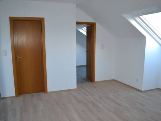 Wohnung zur Miete 515 € 2 Zimmer 44,8 m² Dachgeschoss, 2. Geschoss Fischbach Nürnberg 90475