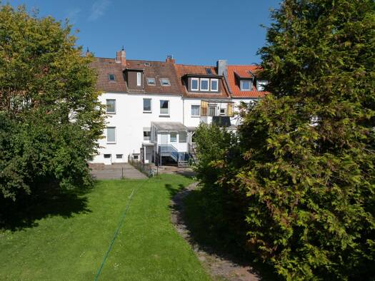 Reihenmittelhaus zum Kauf 430.000 € 5 Zimmer 118 m² 476 m² Grundstück Weststadt Lüneburg 21339