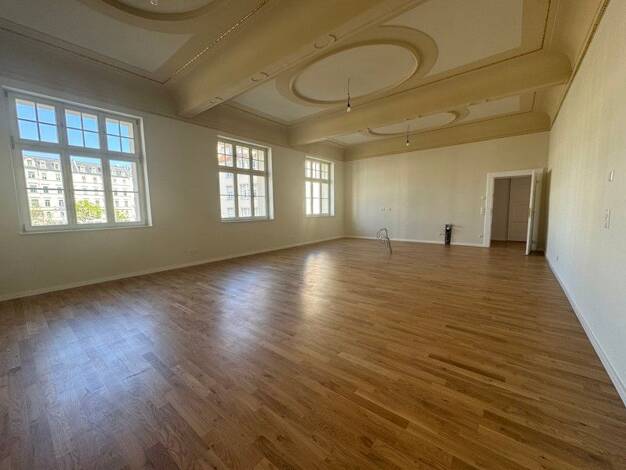 Wohnung zur Miete 1.173 € 3 Zimmer 102,9 m² 1. Geschoss Dreyhauptstraße 2 Altstadt Mitte 06108