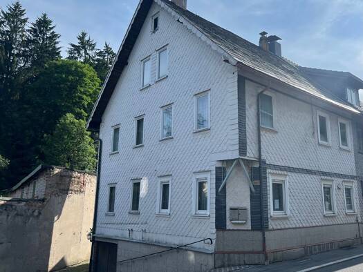 Doppelhaushälfte zum Kauf provisionsfrei 43.000 € 9 Zimmer 187 m² 272 m² Grundstück frei ab sofort Steinach 96523