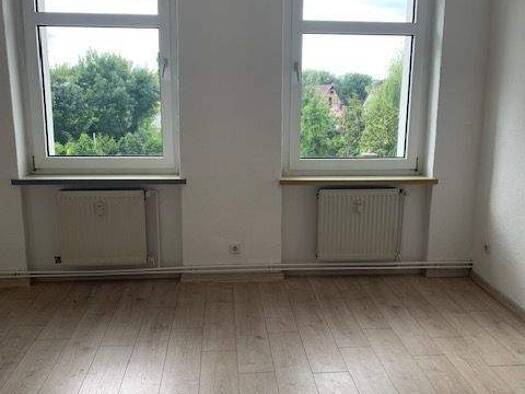 Wohnung zur Miete 420 € 4 Zimmer 88 m² Geschoss 2/3 frei ab sofort Wehrstedt Halberstadt 38820
