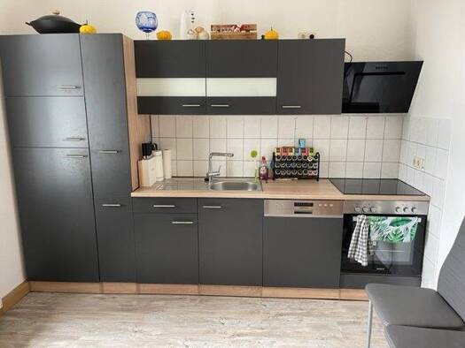 Wohnung zur Miete 540 € 3 Zimmer 98 m² Dr.-Wilhelm-Külz-Straße 8 Pößneck,Stadt Pößneck 07381