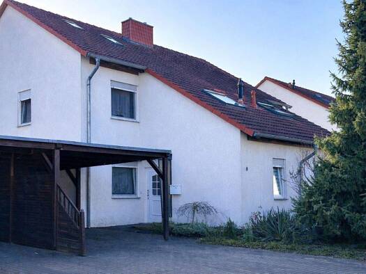 Doppelhaushälfte zur Miete 900 € 5 Zimmer 130 m² 237 m² Grundstück frei ab 01.06.2026 Gräfenhainichen 06773