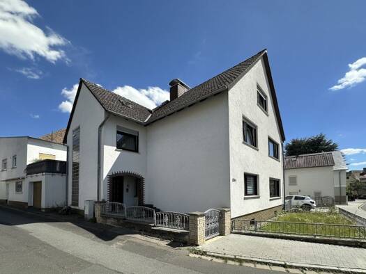 Maisonette zur Miete 1.200 € 3,5 Zimmer 130 m² frei ab 01.10.2026 Groß-Karben Karben 61184