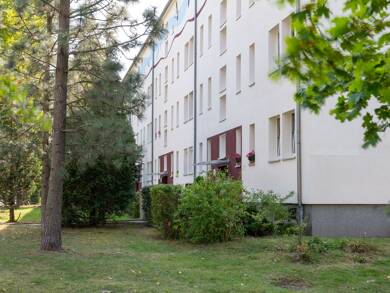 Wohnung zur Miete 200 € 1 Zimmer 30,7 m² EG frei ab sofort Straße der Republik 13 Wolfen Bitterfeld-Wolfen 06766
