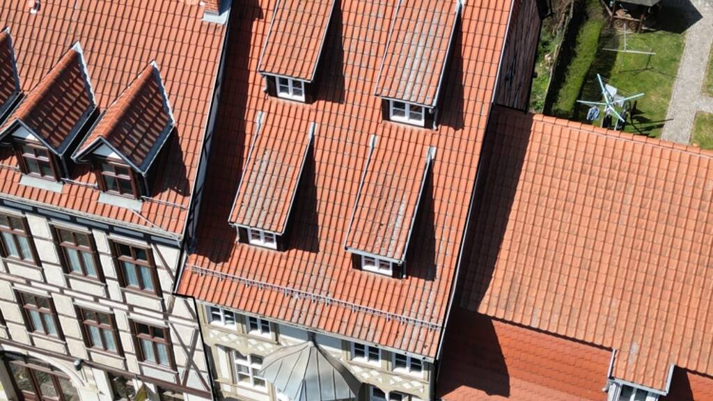 Reihenmittelhaus zum Kauf 420.000 € 7 Zimmer 319 m² 147 m² Grundstück Breite Straße 17 Quedlinburg 06484