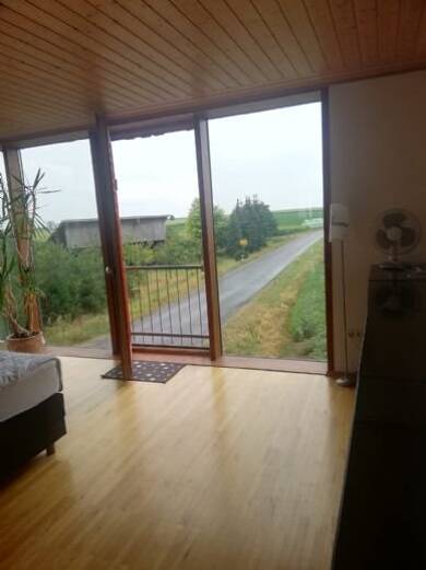 Wohnung zur Miete 825 € 4 Zimmer 136 m² 1. Geschoss frei ab 01.07.2025 Oberickelsheim Oberickelsheim 97258