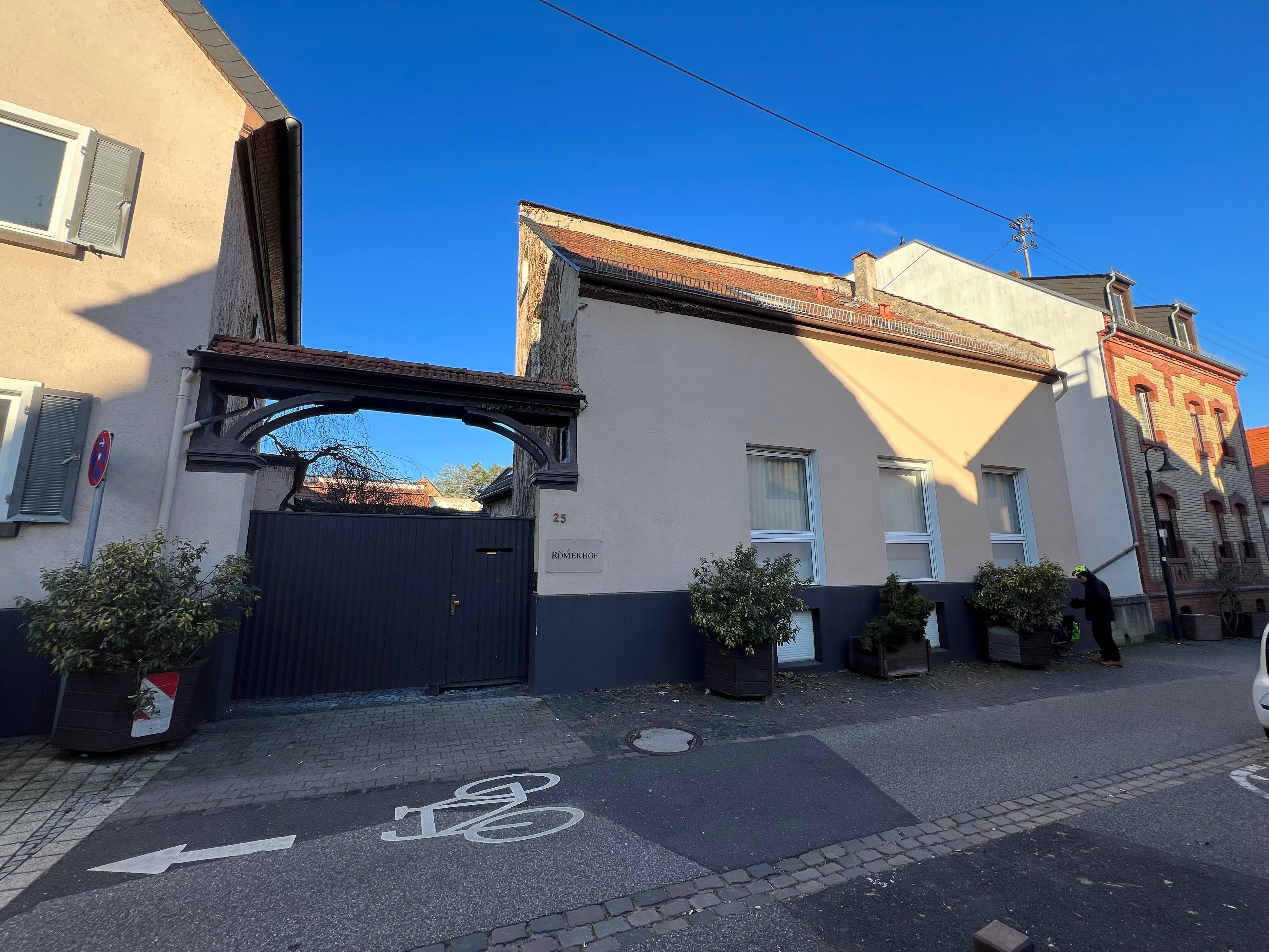 Einfamilienhaus zur Miete 1.995 € 3 Zimmer 200 m²<br/>Wohnfläche ab sofort<br/>Verfügbarkeit Römergasse Dotzheim - Mitte Wiesbaden 65199