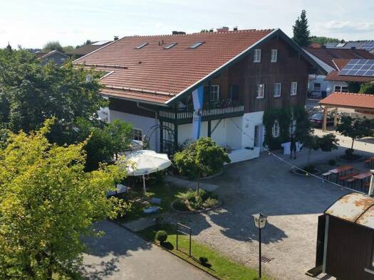 Restaurant zur Miete provisionsfrei 3.000 € 200 m² Gastrofläche 1.000 m² Grundstück Schönbrunner Straße 1 Höslwang Höslwang 83129