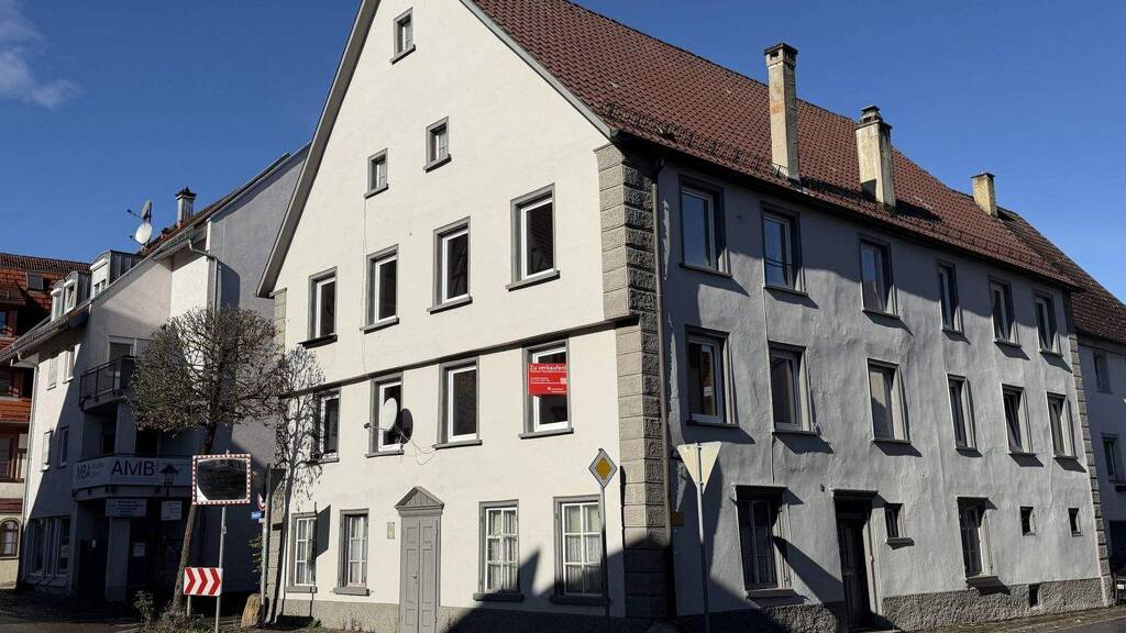 Mehrfamilienhaus zum Kauf 165.000 € 11 Zimmer 250 m² 217 m² Grundstück frei ab sofort Scheer 72516