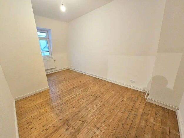 WG-Zimmer zur Miete Wohnen auf Zeit 555 € 12 m² 5. Geschoss frei ab sofort Koblenzer Strasse Gallus Frankfurt am Main 60327