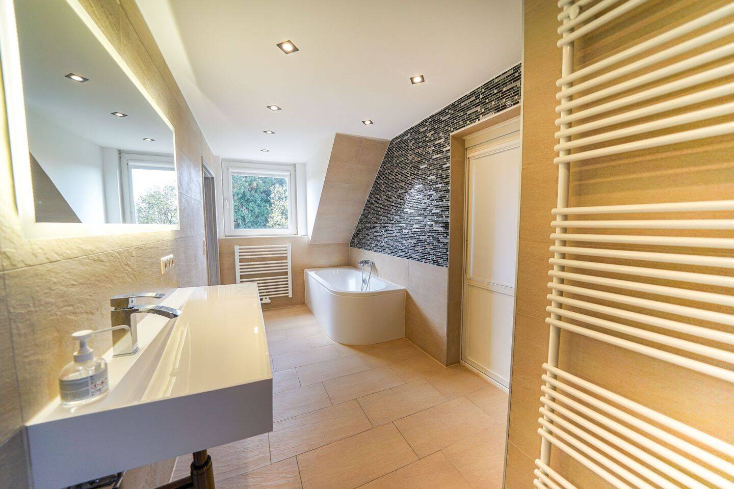 Property thumbnail 16