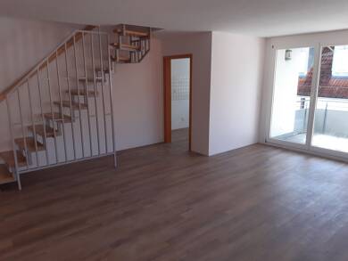 Wohnung zur Miete 850 € 5,5 Zimmer 95 m² Dachgeschoss, 3. Geschoss frei ab sofort Mengen Mengen 88512