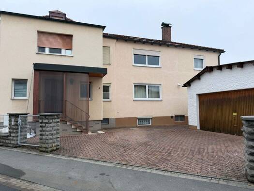 Mehrfamilienhaus zum Kauf 360.000 € 7 Zimmer 158,5 m² 400 m² Grundstück Kreuz Bayreuth 95445