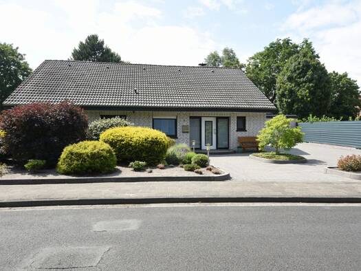 Bungalow zum Kauf 369.000 € 4 Zimmer 132 m² 1.150 m² Grundstück Papenburg 26871
