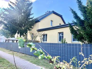 Mehrfamilienhaus zum Kauf 995.000 € 462,2 m² 990 m² Grundstück Schmachtenhagen Oranienburg OT Friedrichsthal 16515