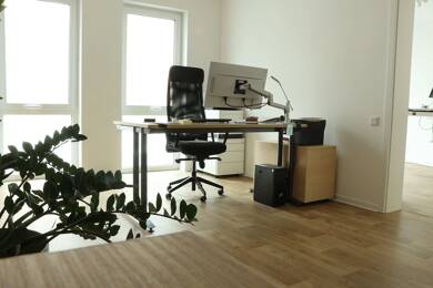 Bürofläche zur Miete provisionsfrei 667 € 2 Zimmer 50,2 m² Bürofläche Radebeul 01445