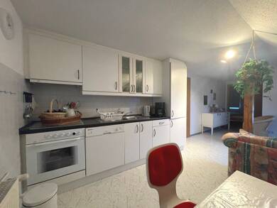Wohnung zur Miete 330 € 3 Zimmer 45 m² Dachgeschoss, 2. Geschoss frei ab sofort Neukirchen Neukirchen/Erzgebirge 09221