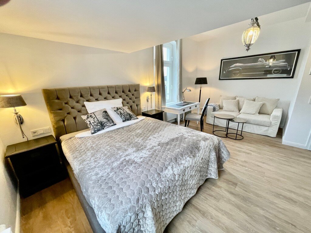 Wohnung zur Miete Wohnen auf Zeit 1.541 € 1 Zimmer 37 m²<br/>Wohnfläche 01.03.2025<br/>Verfügbarkeit Hauptstraße Eudenbach Königswinter 53639