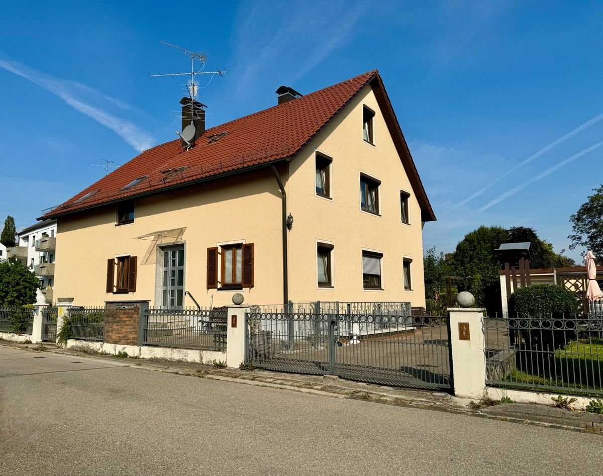 Einfamilienhaus zum Kauf 799.000 € 12 Zimmer 236 m²<br/>Wohnfläche 860 m²<br/>Grundstück Haunstetten - Ost Augsburg/ Haunstetten 86179