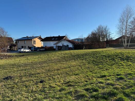 Grundstück zum Kauf 430.000 € 796 m² Grundstück frei ab sofort Sudetenstraße 8 Fridolfing 83413