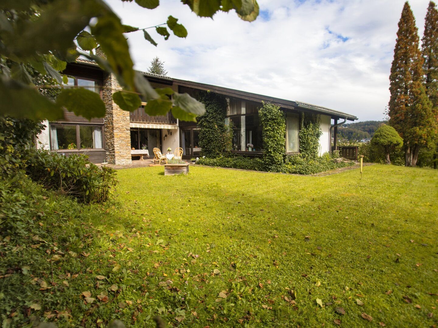 Villa zum Kauf 1.590.000 € 8,5 Zimmer 346 m²<br/>Wohnfläche 2.022 m²<br/>Grundstück Hof bei Salzburg 5322