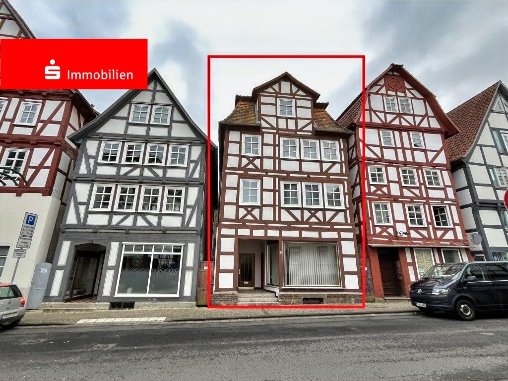 Mehrfamilienhaus zum Kauf 173.000 € 9 Zimmer 183,8 m²<br/>Wohnfläche 184 m²<br/>Grundstück ab sofort<br/>Verfügbarkeit Melsungen Melsungen 34212