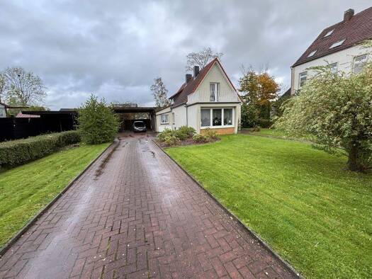 Einfamilienhaus zum Kauf 150.000 € 120,1 m² 1.067 m² Grundstück Sande 26452