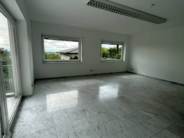 Wohnung zur Miete 1.350 € 2 Zimmer 92,6 m² Geschoss 1/3 frei ab sofort Weinheim Weinheim 69469