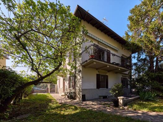 Doppelhaushälfte zum Kauf 520.000 € 5 Zimmer 171 m² 150 m² Grundstück Malcesine 37018