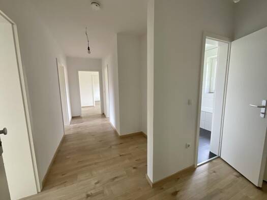 Wohnung zur Miete 619 € 4 Zimmer 82,8 m² 1. Geschoss Am Bahndamm 16 Sandhorst Aurich 26603