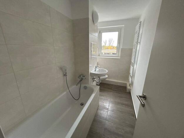 Wohnung zur Miete 333 € 2 Zimmer 48,9 m² 1. Geschoss Wilhelmstraße 92 Eisenhüttenstadt 15890