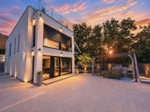 Haus zum Kauf 1.950.000 € 7 Zimmer 279 m² Kostrena Kostrena
