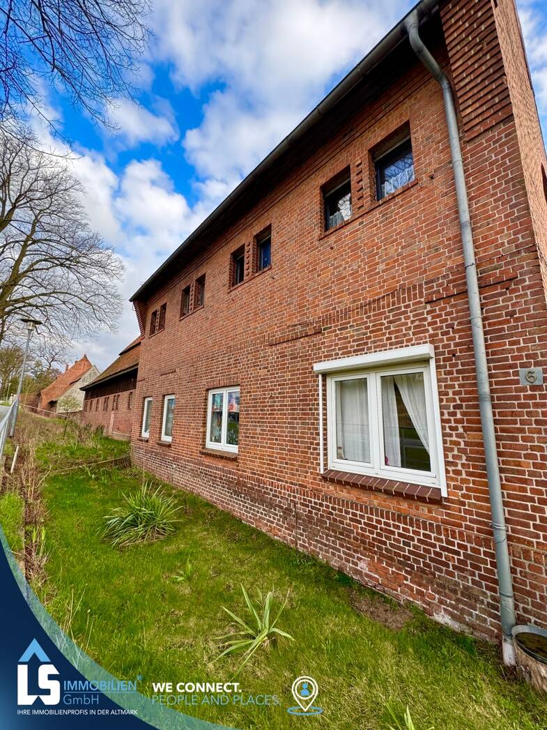 Haus zum Kauf 280.000 € 12 Zimmer 300 m² 2.300 m² Grundstück frei ab sofort Dersenow Dersenow 19260